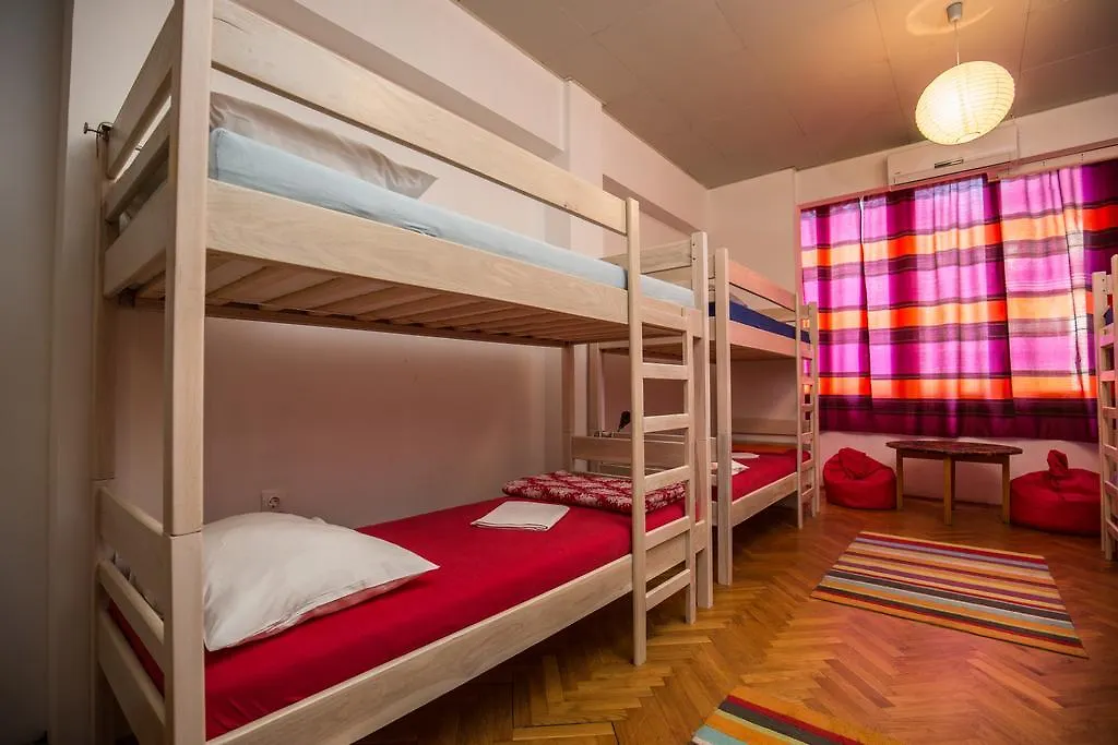 Crazy House Hostel Pula Kroatië