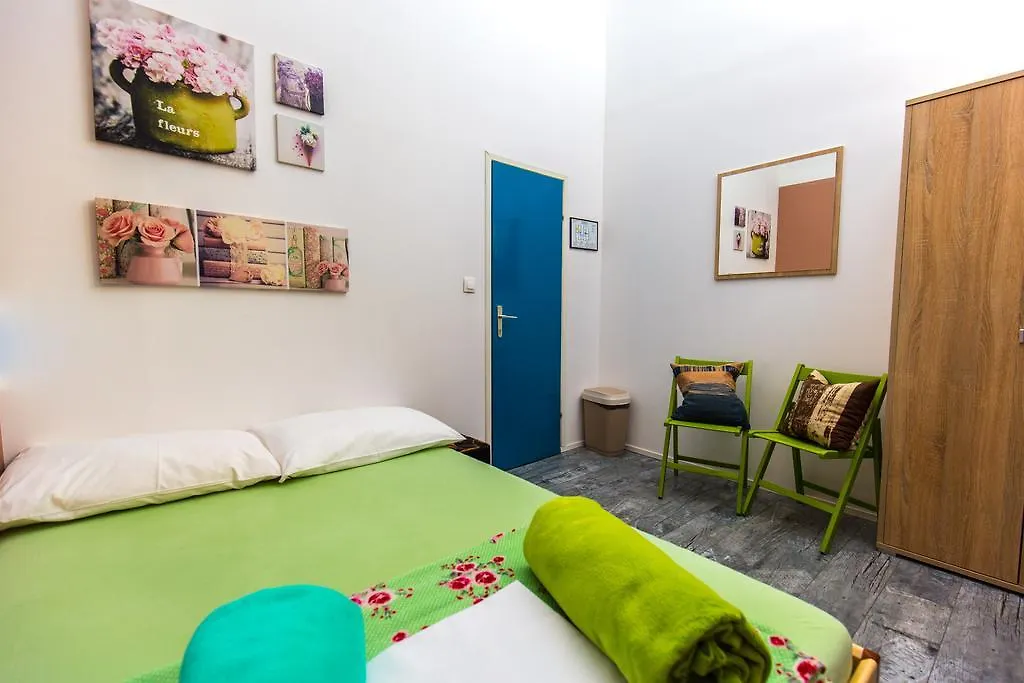 Crazy House Hostel Pula