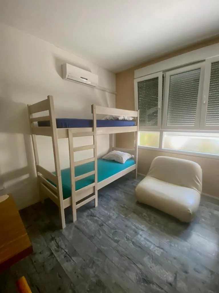 Crazy House Hostel Pula