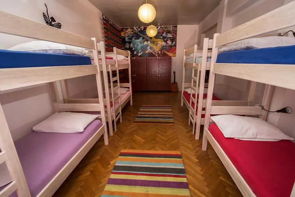 Crazy House Hostel Pula
