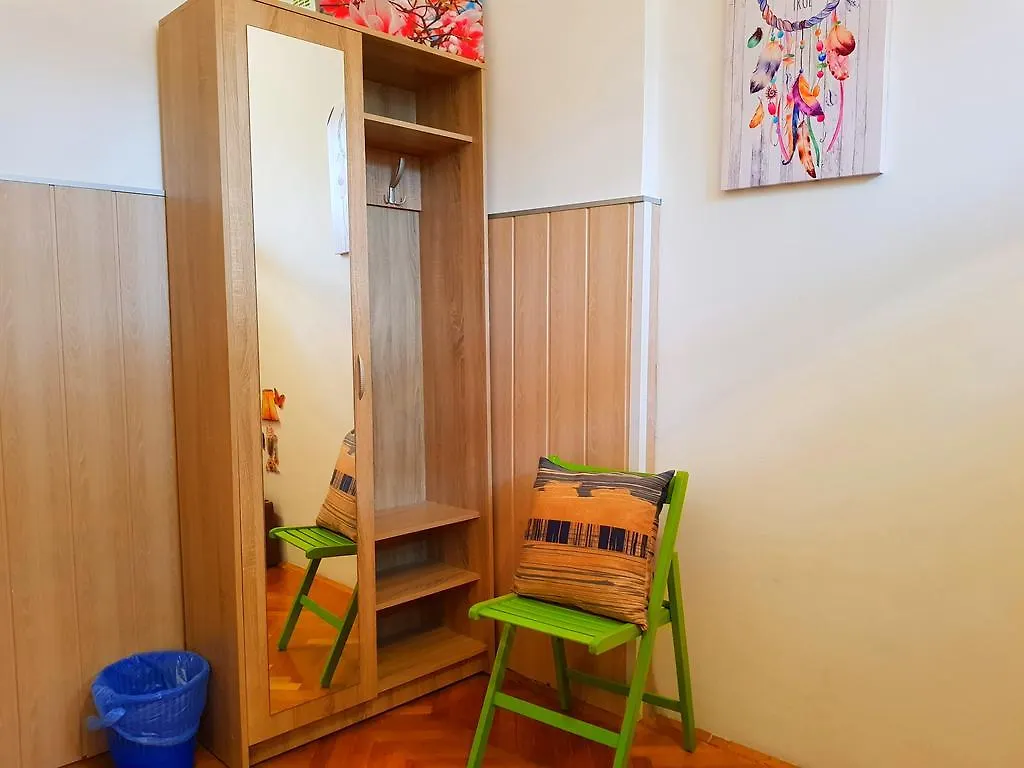 Crazy House Hostel Pula 0*,  Croatia