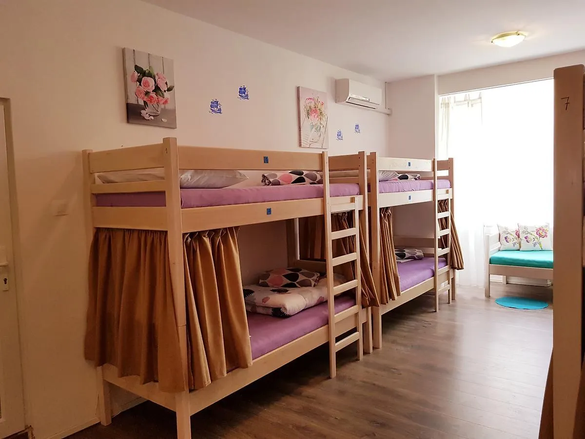 Crazy House Hostel Pula 0*,  Croatia